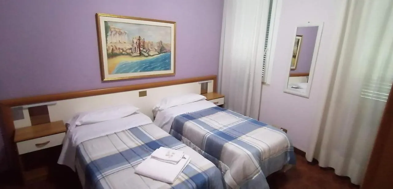 Hotel Saint Lorenz 레조넬에밀리아 2*,  이탈리아